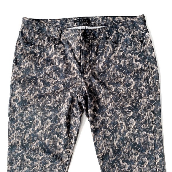 Theory Raegan Caligula Printed Skinny Jeans - Picture 4 of 10